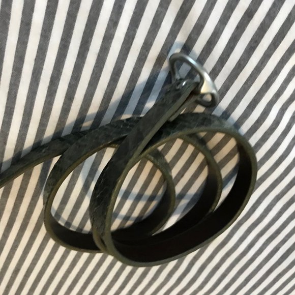 Banana Republic snake skin belt - Picture 2 of 3